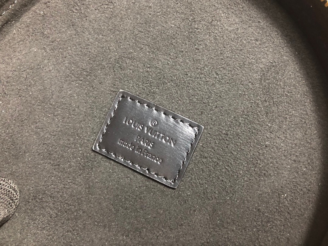 LV Classic M43986 CANNES Handbag Bucket Bag