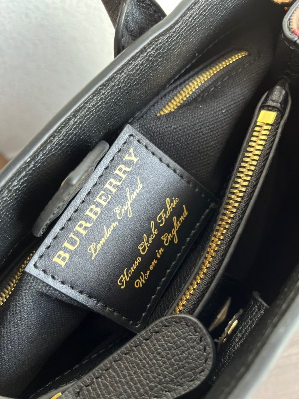 Burberry [Model: 9182 Top Original] Classic Explosive Tote Bag Medium