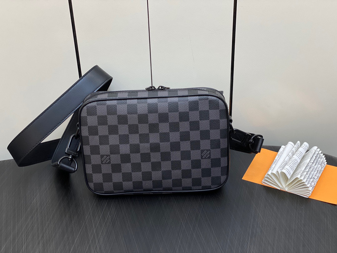 LV tax-free ✨ M46795 Haige Men