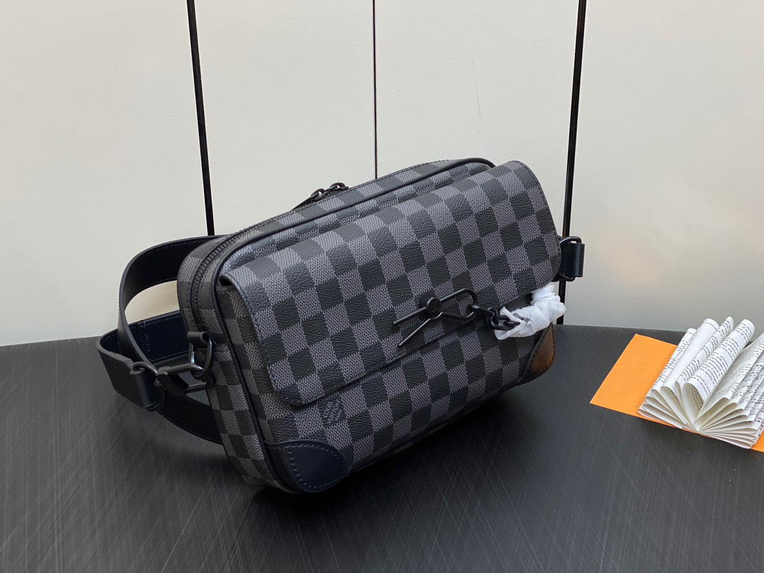 LV tax-free ✨ M46795 Haige Men