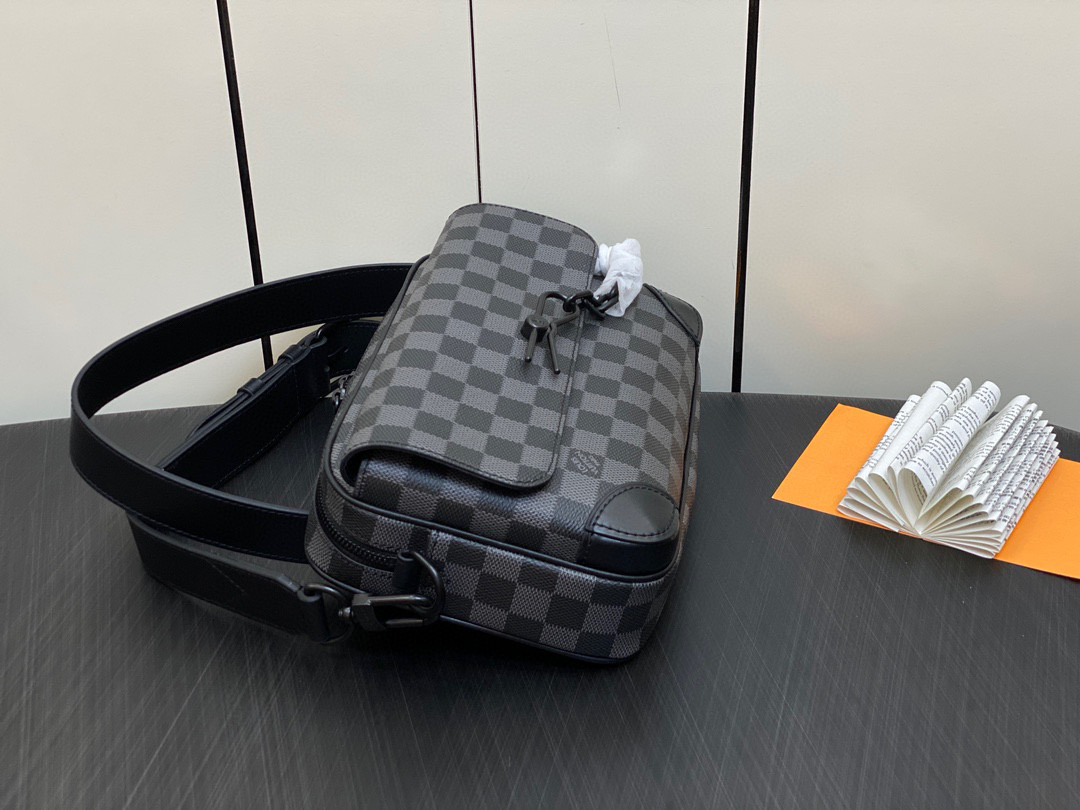 LV tax-free ✨ M46795 Haige Men