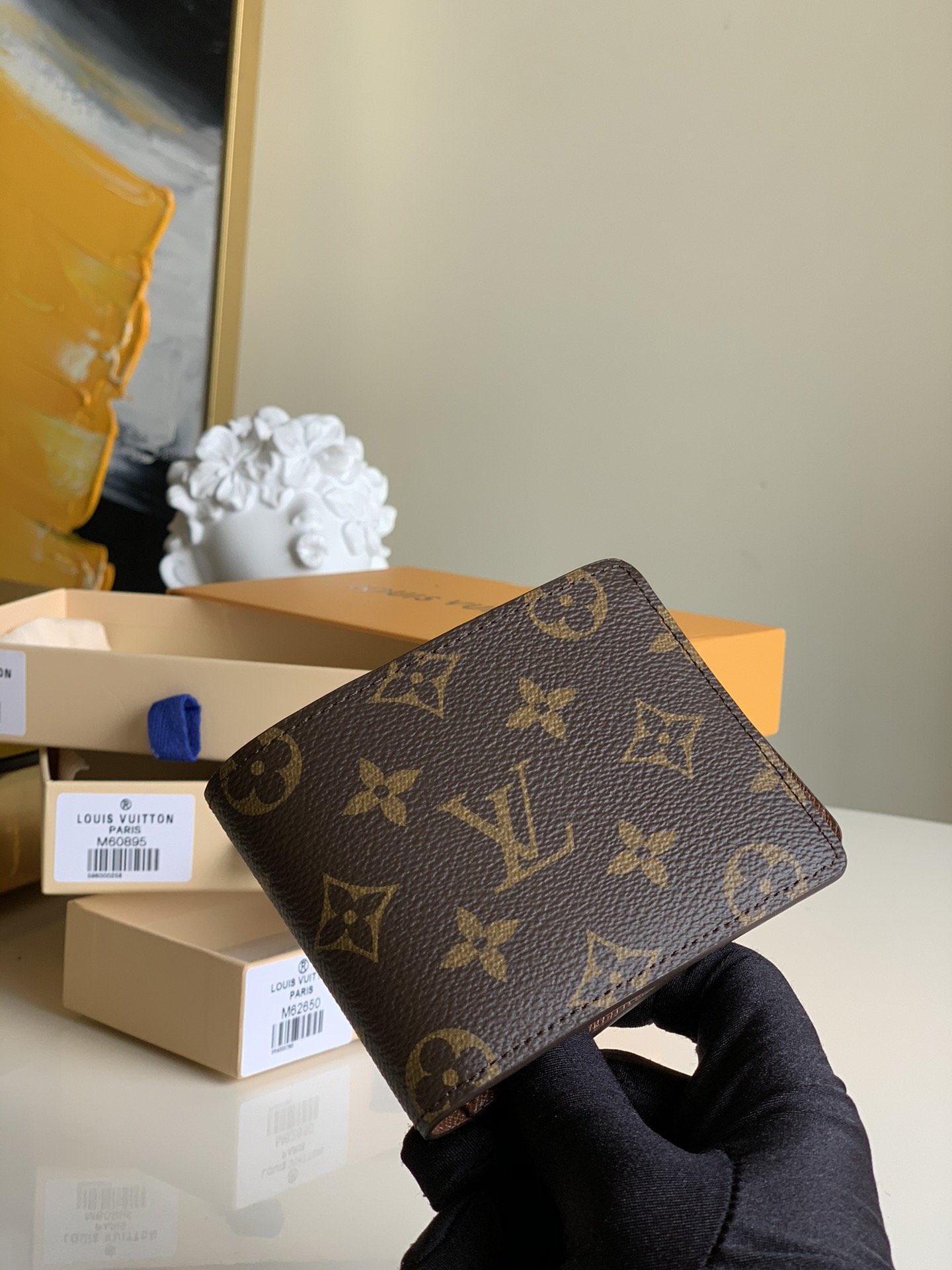LV Exclusive Real Shot M60895