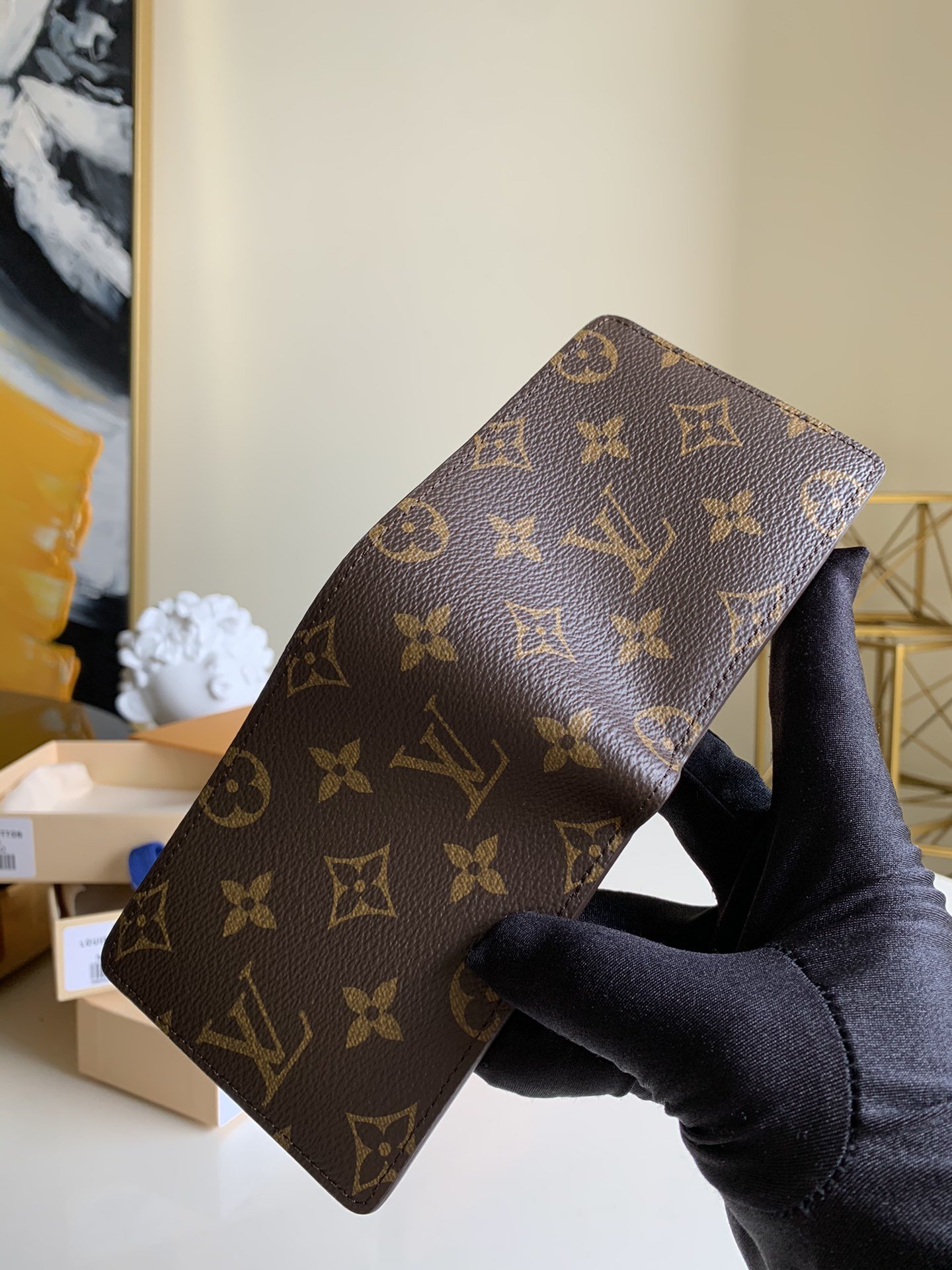 LV Exclusive Real Shot M60895