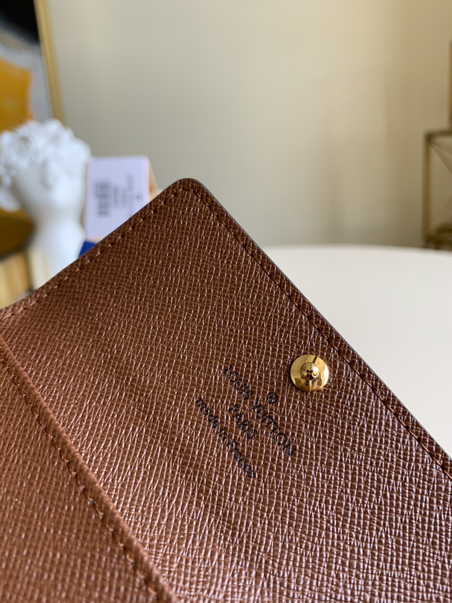 LV Exclusive Real Shot M62631